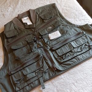 🌺 Mens Ausable Green Fishing Vest with Multiple Pockets